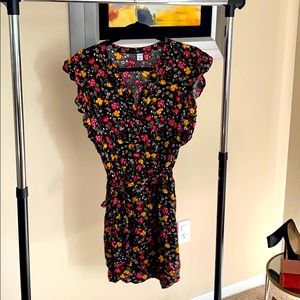 Floral Short Sleeve V Neck Dress